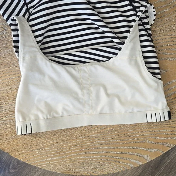 Lululemon Tank-Size 6 - Picture 5 of 5